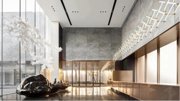 隱去傳統(tǒng)的沉重，引入不銹鋼裝飾的輕盈